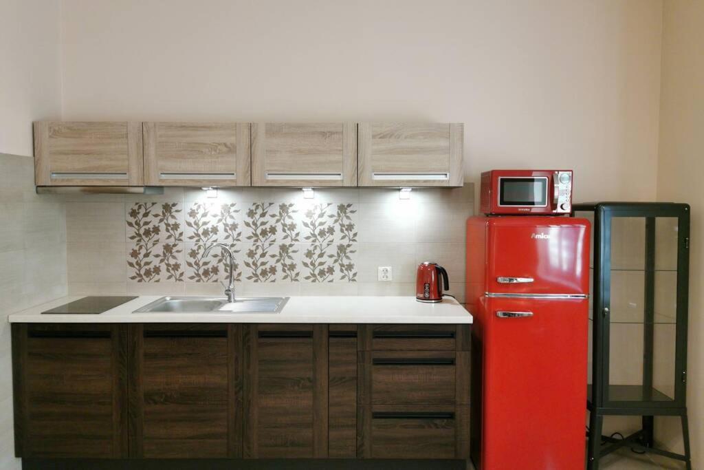 Little Big Red - Central Modern Studio Krakow Luaran gambar